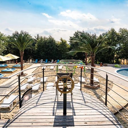 Chaty - Resort Aqua Maria Velaty Exterior foto